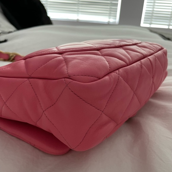 CHANEL 🩷 22S Large Quilted Pink Lambskin Leather Funky Town Flap Bag - Picture 14 of 16